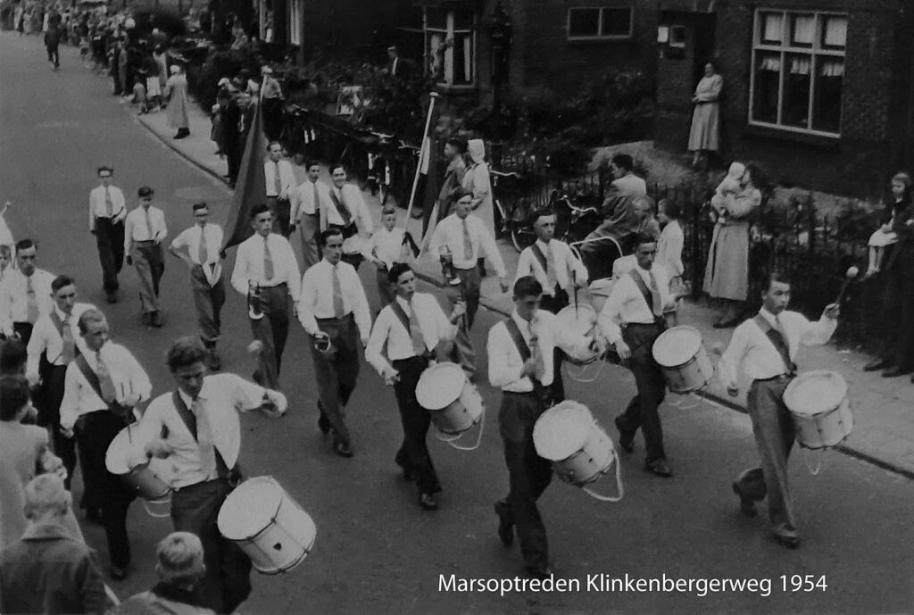 Tamboer En Pijperkorps Irene 1954